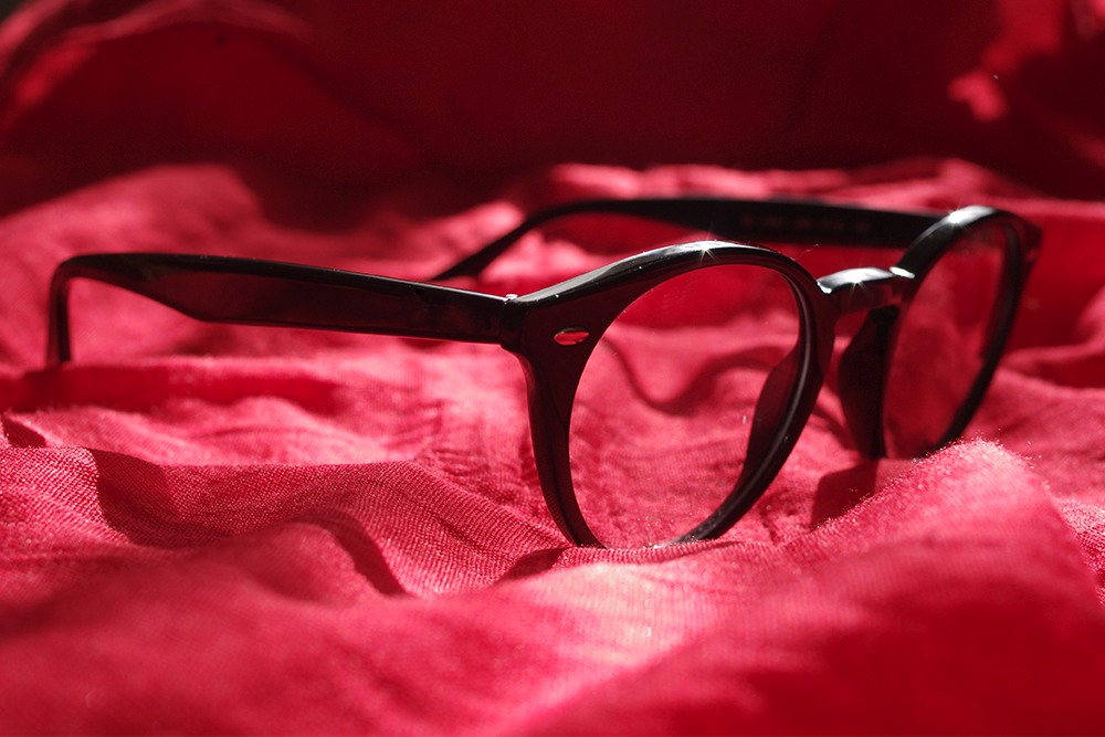 Optymalny przewodnik po zdrowiu oczu, cz. 1, Okrągłe okulary korekcyjne Ray Ban w kolorze czarnym